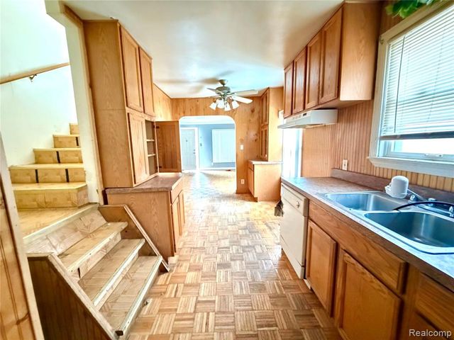 12674 Mettetal Street, Detroit, MI 48227