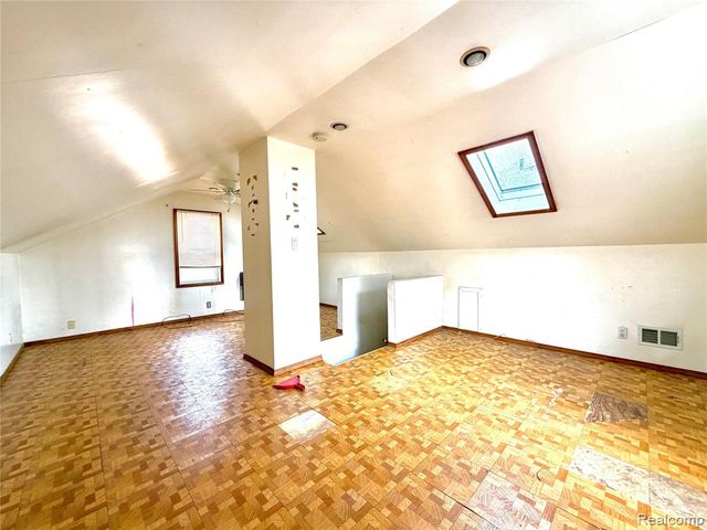 12674 Mettetal Street, Detroit, MI 48227