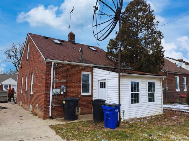12674 Mettetal Street, Detroit, MI 48227