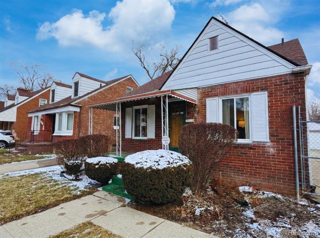 12674 Mettetal Street, Detroit, MI 48227