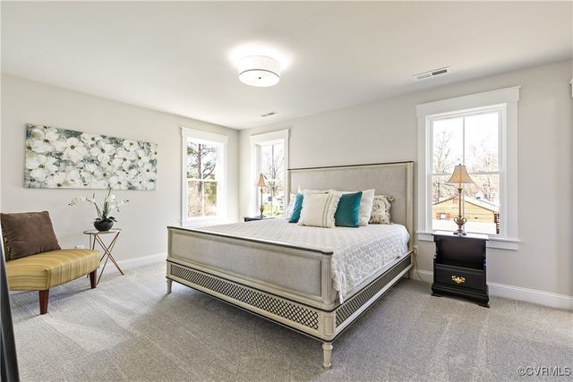 708 S Main St, Blackstone, VA 23824