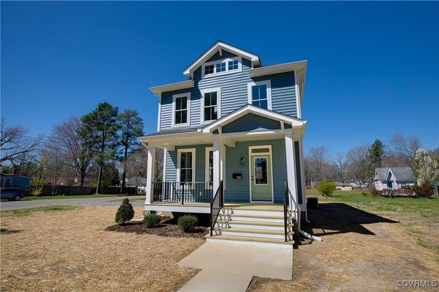 708 S Main St, Blackstone, VA 23824