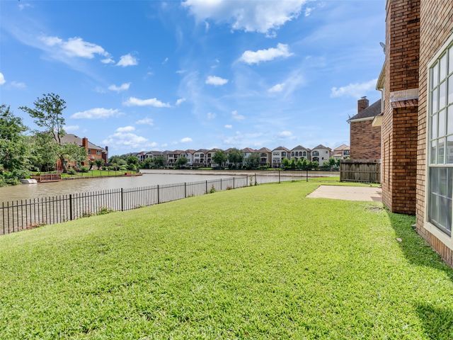 1127 Gloria Court, Sugar Land, TX 77478