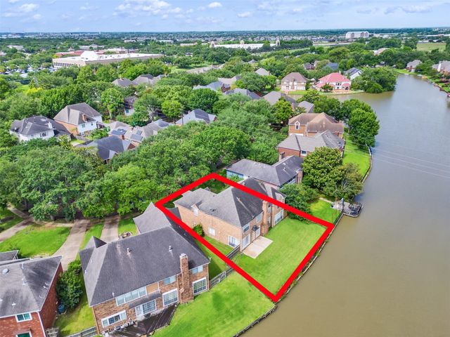 1127 Gloria Court, Sugar Land, TX 77478