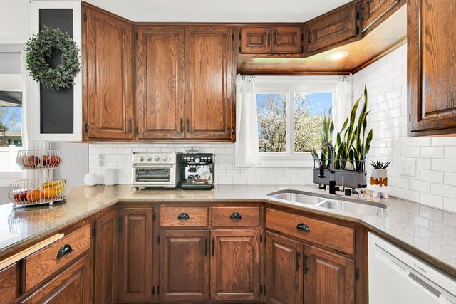 230 E Golden LANE, Oak Creek, WI 53154