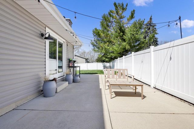 230 E Golden LANE, Oak Creek, WI 53154