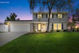 230 E Golden LANE, Oak Creek, WI 53154