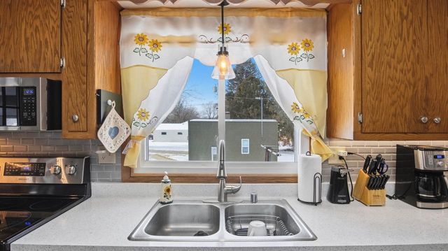 404 Anderson Street, Deforest, WI 53532