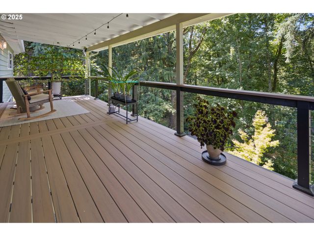 1847 WOODLAND Ter, Lake Oswego, OR 97034