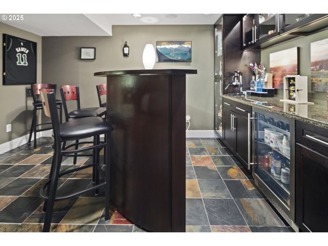 1847 WOODLAND Ter, Lake Oswego, OR 97034