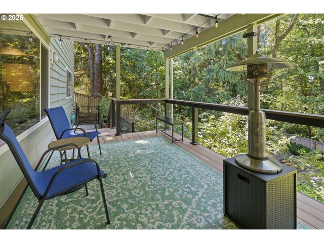 1847 WOODLAND Ter, Lake Oswego, OR 97034