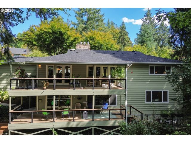 1847 WOODLAND Ter, Lake Oswego, OR 97034