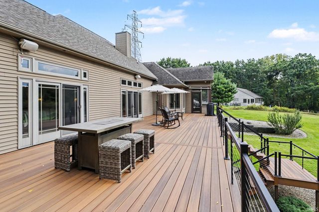 52221 Winding Waters Lane, Elkhart, IN 46514
