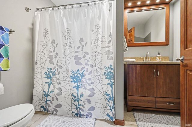 52221 Winding Waters Lane, Elkhart, IN 46514