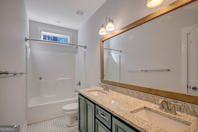 105 Laurel Forest Drive, Tyrone, GA 30290