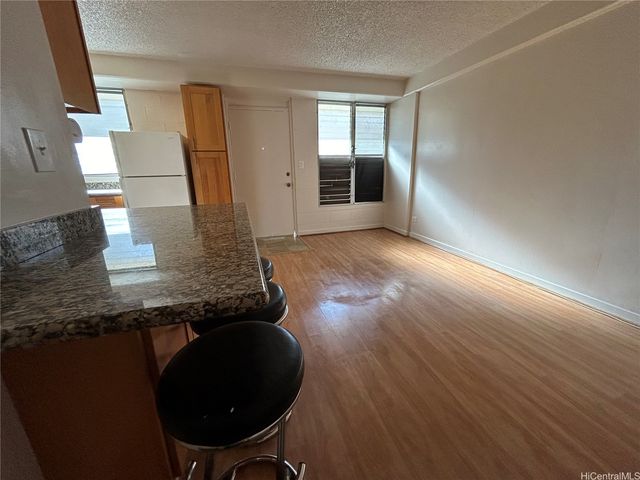 1737 S Beretania Street, Honolulu, HI 96826