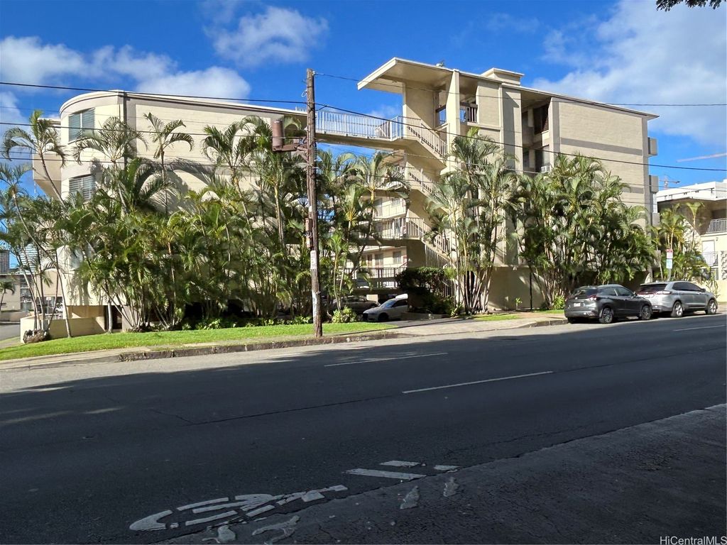 1737 S Beretania Street, Honolulu, HI 96826