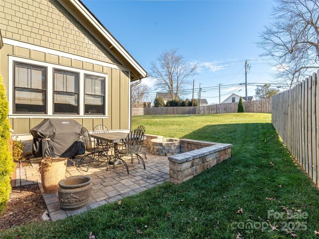 6 Starwood Valley Trail, Arden, NC 28704