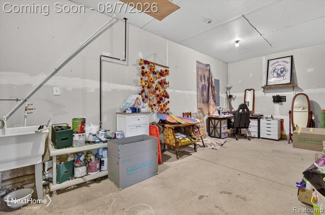 23740 Carleton West Rd Road, Belleville, MI 48111
