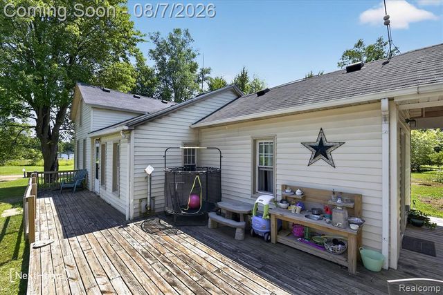 23740 Carleton West Rd Road, Belleville, MI 48111