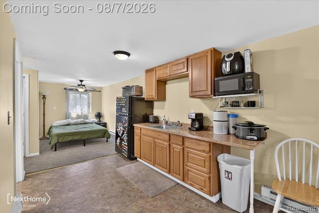 23740 Carleton West Rd Road, Belleville, MI 48111
