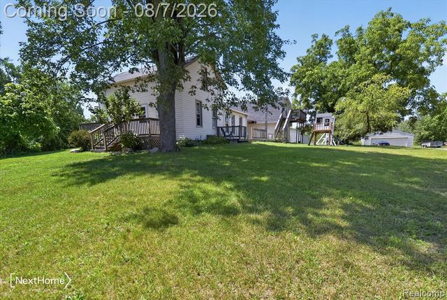 23740 Carleton West Rd Road, Belleville, MI 48111