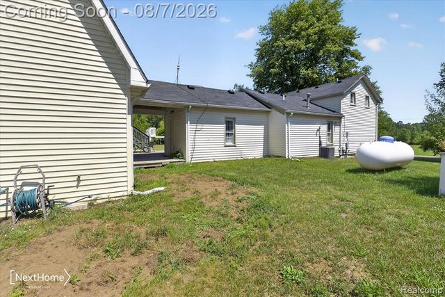 23740 Carleton West Rd Road, Belleville, MI 48111