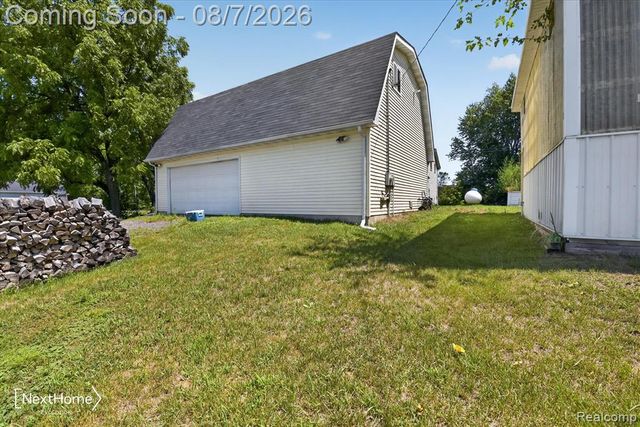 23740 Carleton West Rd Road, Belleville, MI 48111