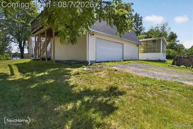 23740 Carleton West Rd Road, Belleville, MI 48111