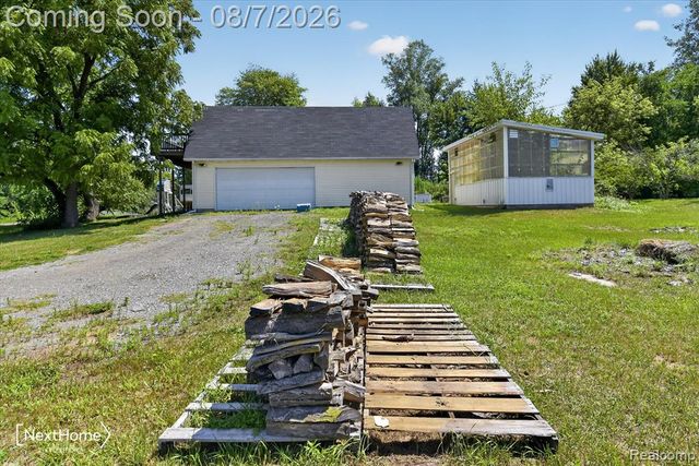 23740 Carleton West Rd Road, Belleville, MI 48111