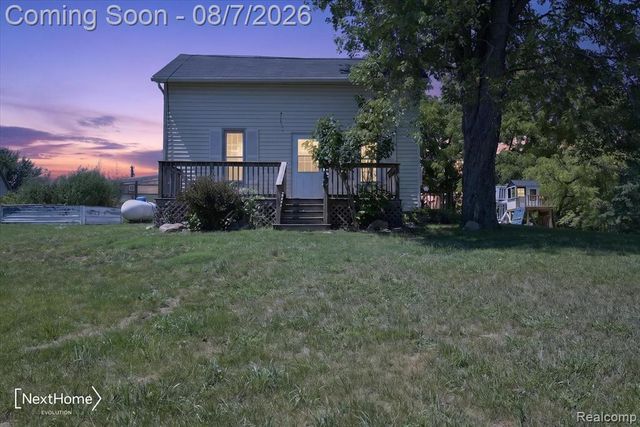 23740 Carleton West Rd Road, Belleville, MI 48111