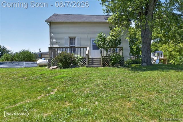 23740 Carleton West Rd Road, Belleville, MI 48111