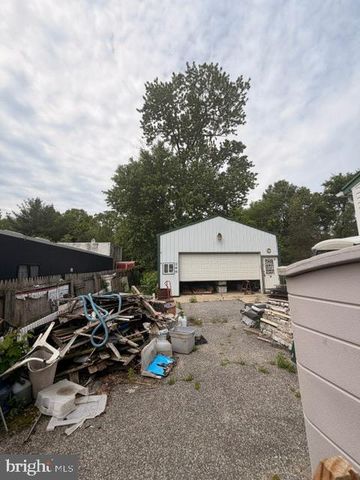 204 ARCHERTOWN RD, New Egypt, NJ 08533