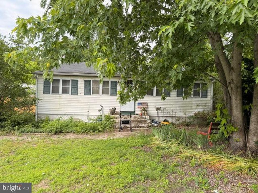 204 ARCHERTOWN RD, New Egypt, NJ 08533