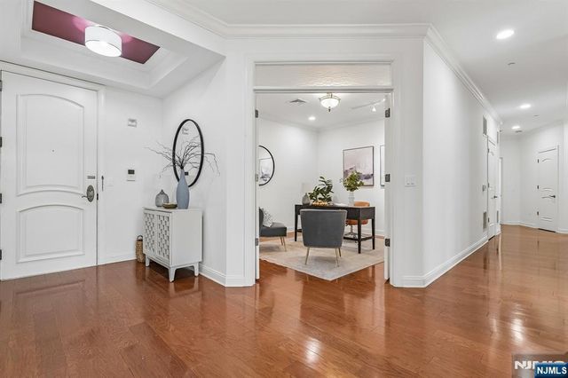 211 Metzger Drive, West Orange, NJ 07052