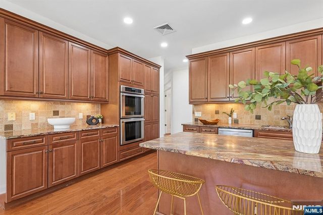 211 Metzger Drive, West Orange, NJ 07052