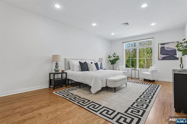 211 Metzger Drive, West Orange, NJ 07052