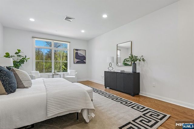 211 Metzger Drive, West Orange, NJ 07052