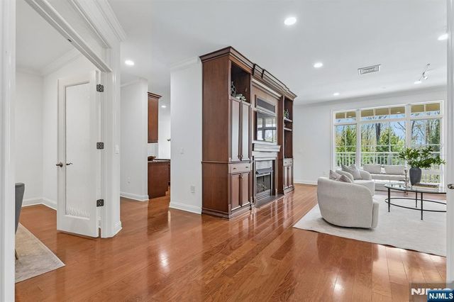 211 Metzger Drive, West Orange, NJ 07052