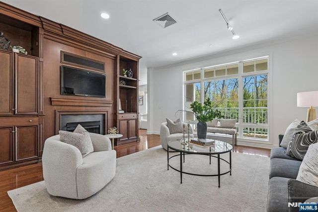 211 Metzger Drive, West Orange, NJ 07052