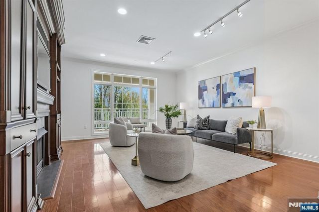 211 Metzger Drive, West Orange, NJ 07052