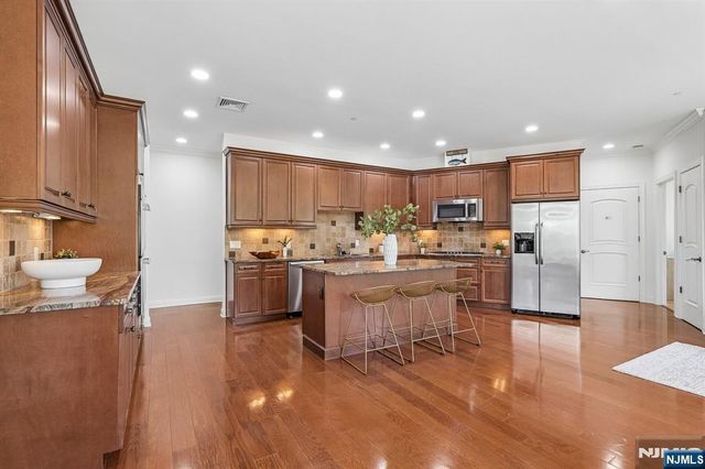 211 Metzger Drive, West Orange, NJ 07052