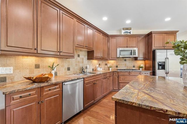 211 Metzger Drive, West Orange, NJ 07052