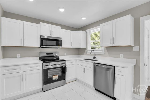928 W 38th Street, Savannah, GA 31415