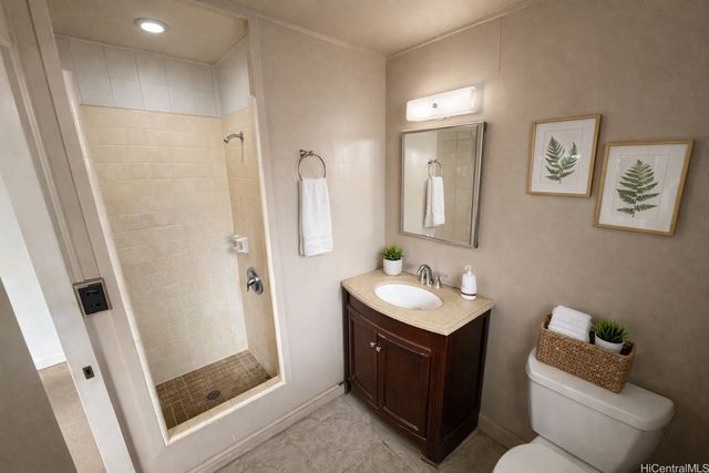 94-1056 Kahuanui Street, Waipahu, HI 96797