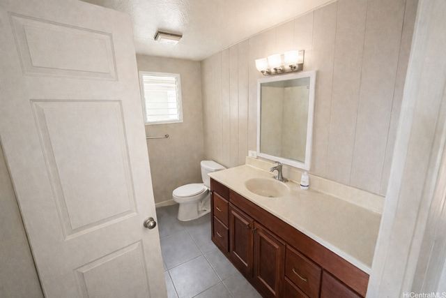 94-1056 Kahuanui Street, Waipahu, HI 96797