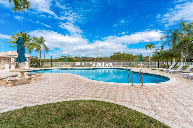 17476 SW 20th St, Miramar, FL 33029