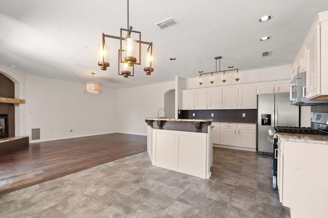 9119 Autumn Rose Drive NE, Albuquerque, NM 87113