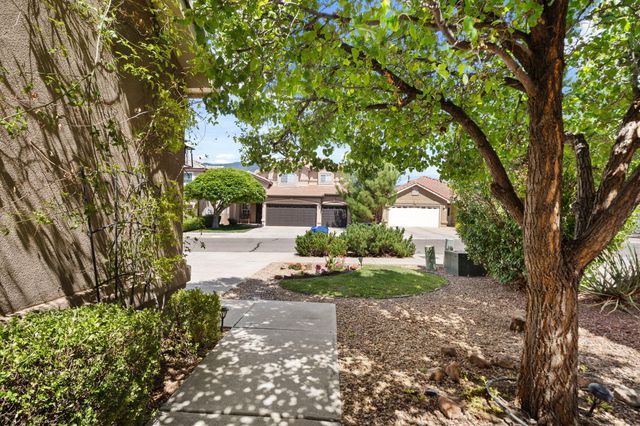 9119 Autumn Rose Drive NE, Albuquerque, NM 87113
