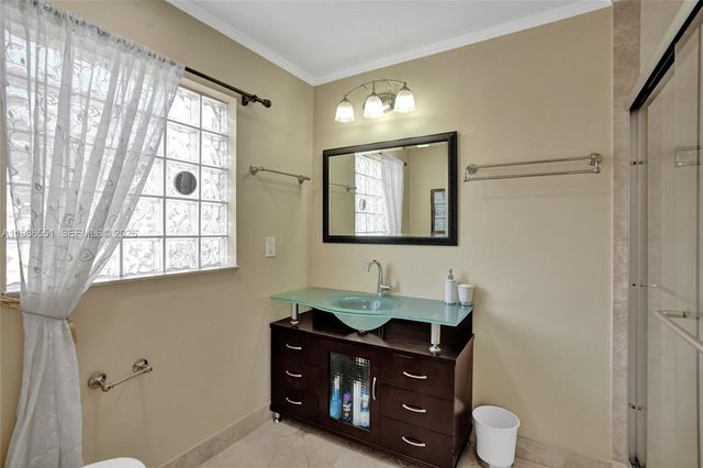 1313 SE 5th Ct, Dania Beach, FL 33004